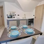 Lägenhet Auzlak Hisa, Apartments. Luče