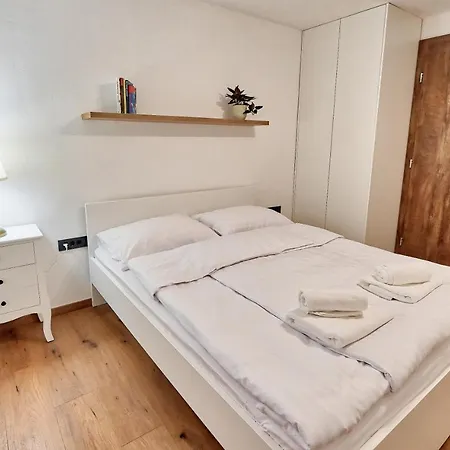 Auzlak Hisa, Apartments. Apartment *