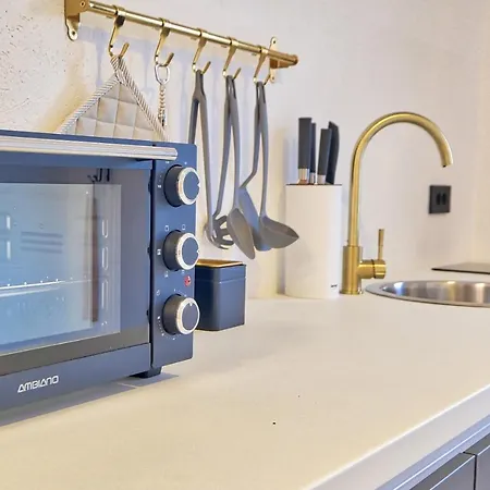 Auzlak Hisa, Apartments. * Luče