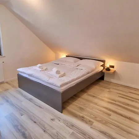 Auzlak Hisa, Apartments. Apartment
