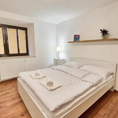 Appartement Auzlak Hisa, Apartments. Luče