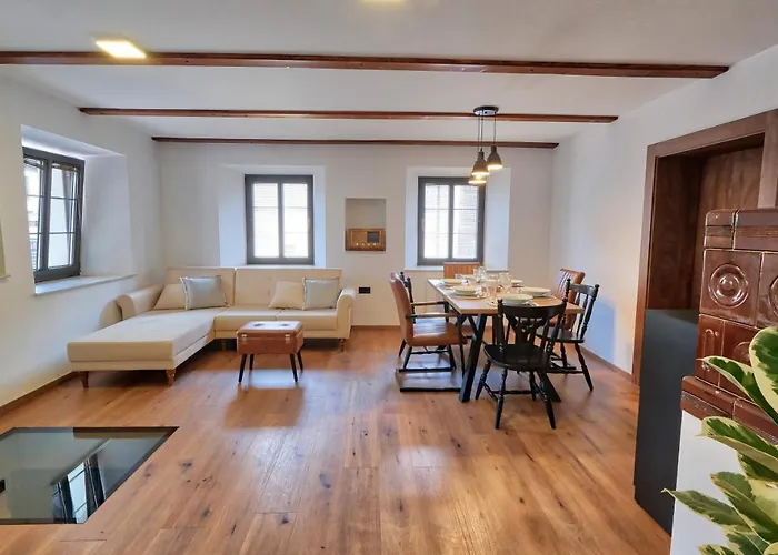 Apartman Auzlak Hisa, Apartments. Luče